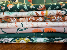 Load image into Gallery viewer, Organic Creatures Great & Small 1 Yard Bundle