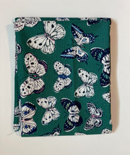 Load image into Gallery viewer, Monarch Quilters Weight Cotton Fat Quarters