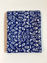 Load image into Gallery viewer, Heirloom Perennial Quilters Weight Cotton Fat Quarters