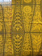 Load image into Gallery viewer, Dresdon Lace by Anna Maria Horner 1/2 Yard
