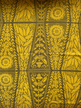 Load image into Gallery viewer, Dresdon Lace by Anna Maria Horner 1/2 Yard
