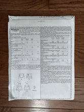 Load image into Gallery viewer, McCall&#39;s Fashion Accessories M5825 One Size Sewing Pattern
