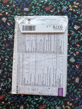 Load image into Gallery viewer, Simplicity 9378 Sewing Pattern
