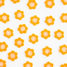 Load image into Gallery viewer, Yellow Daisy Large 1" Buttons
