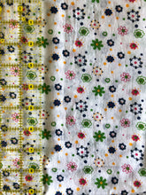 Load image into Gallery viewer, White Petite Floral Pattern Cotton 1 Yard
