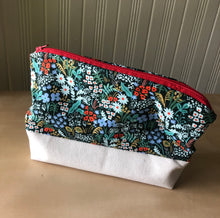 Load image into Gallery viewer, Rifle Paper Floral Zipper
