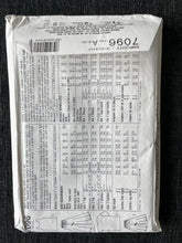 Load image into Gallery viewer, Simplicity 7096 Pattern Size 8-20
