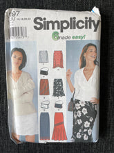 Load image into Gallery viewer, Simplicity 7097 Pattern Size 16-22
