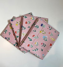 Load image into Gallery viewer, Daisy Perennial Quilters Weight Cotton Fat Quarters
