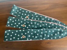 Load image into Gallery viewer, Green and Red Wrap Headband

