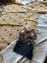 Load image into Gallery viewer, 1.5 Yards Brown Floral &amp; Geometric Cotton
